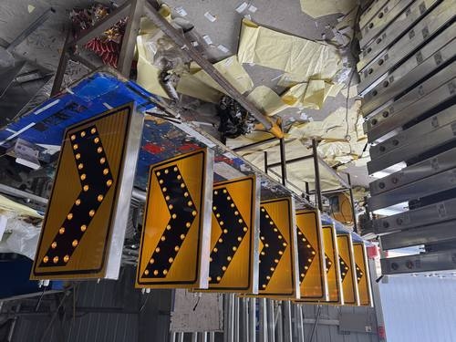 信阳太阳能交通标牌的核心部件是电池,电池多久